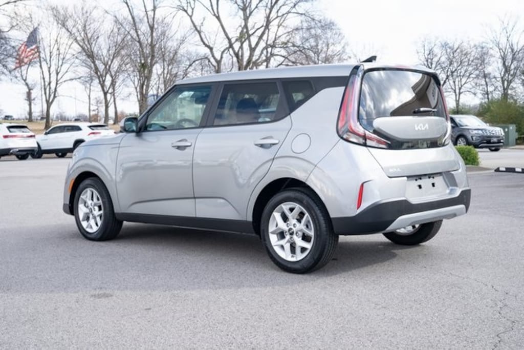 Used 2024 Kia Soul LX Hatchback