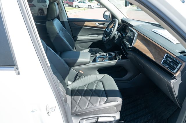 2026 Volkswagen Atlas SE w/Tech - Photo 42