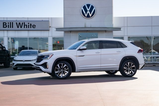 2026 Volkswagen Atlas Cross Sport SEL Premium R-LINE's photo