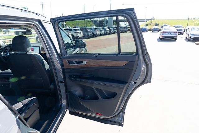 2026 Volkswagen Atlas SE w/Tech - Photo 16