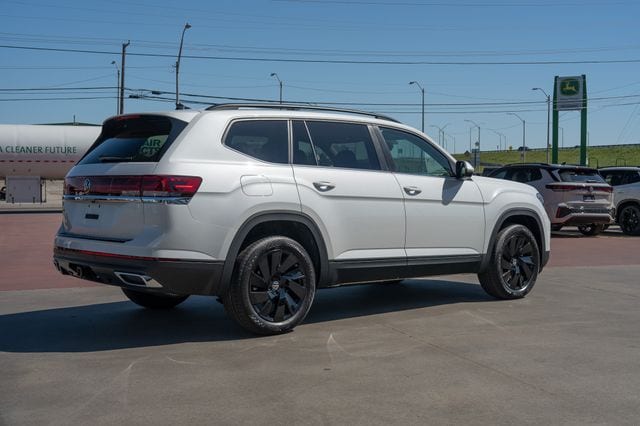 2026 Volkswagen Atlas SE w/Tech - Photo 6