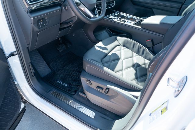 2026 Volkswagen Atlas SE w/Tech - Photo 28