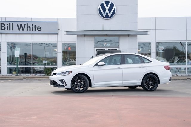 2026 Volkswagen Jetta SE's photo