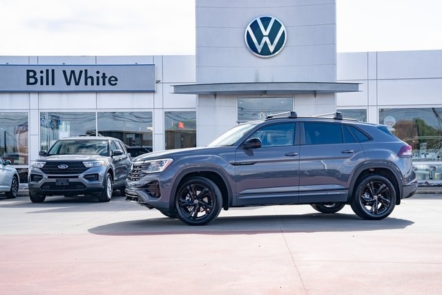 2026 Volkswagen Atlas Cross Sport SEL R-LINE's photo