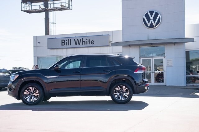 2026 Volkswagen Atlas Cross Sport SE photo 3