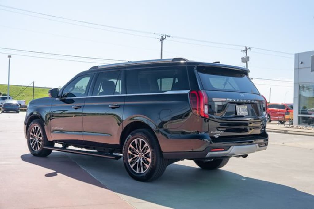 Used 2025 Ford Expedition Max Platinum SUV