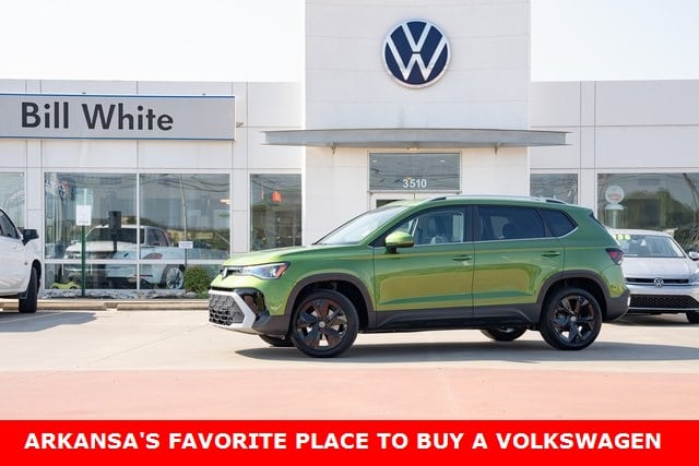 2025 Volkswagen Taos SE's photo