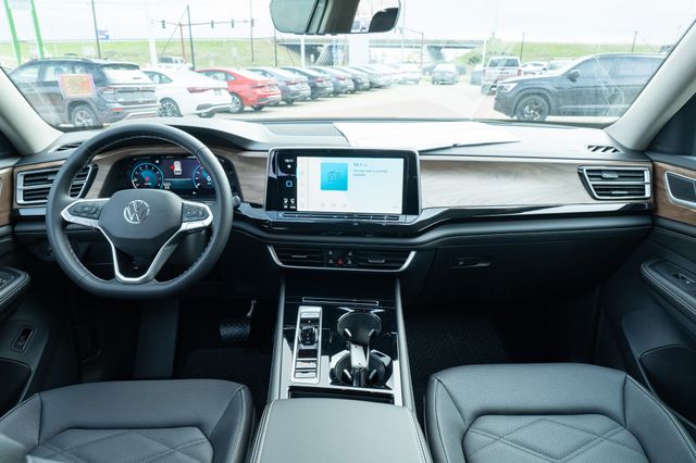 2026 Volkswagen Atlas SE w/Tech - Photo 30