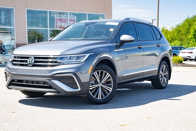 2024 Volkswagen Tiguan Wolfsburg Edition photo 2