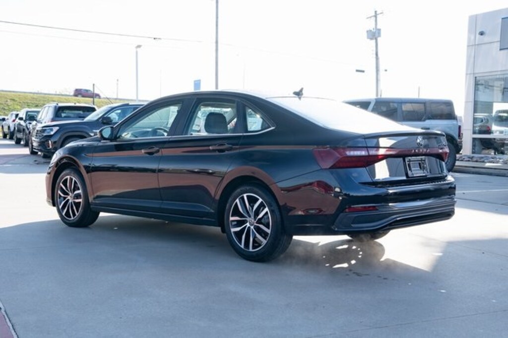 New 2026 Volkswagen Jetta 1.5T SE Sedan