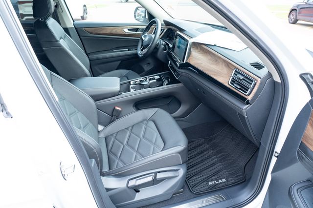 2026 Volkswagen Atlas SE w/Tech - Photo 41