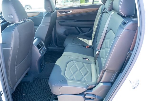 2026 Volkswagen Atlas SE w/Tech - Photo 30