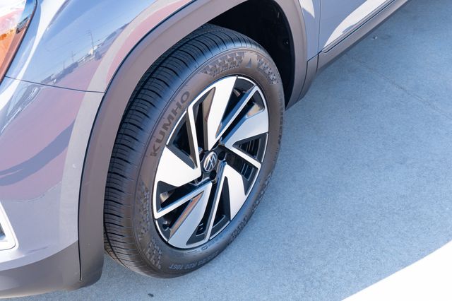 2026 Volkswagen Atlas SE w/Tech - Photo 12