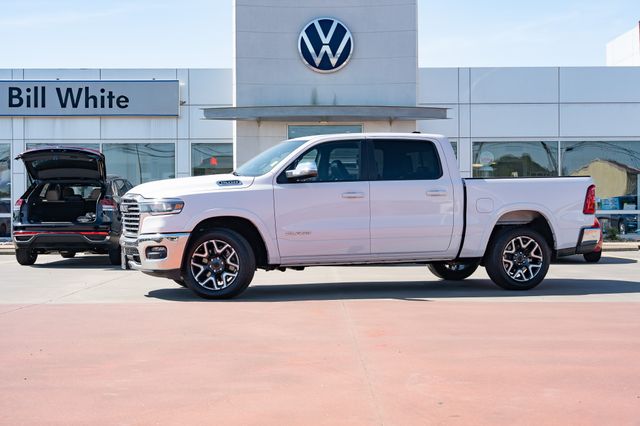2026 RAM 1500 Laramie 4x4 Crew Cab 5'7's photo