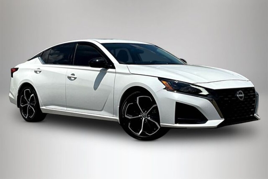 Used 2023 Nissan Altima 2.5 SR Sedan