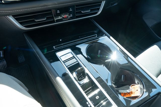 2026 Volkswagen Atlas SE w/Tech - Photo 22