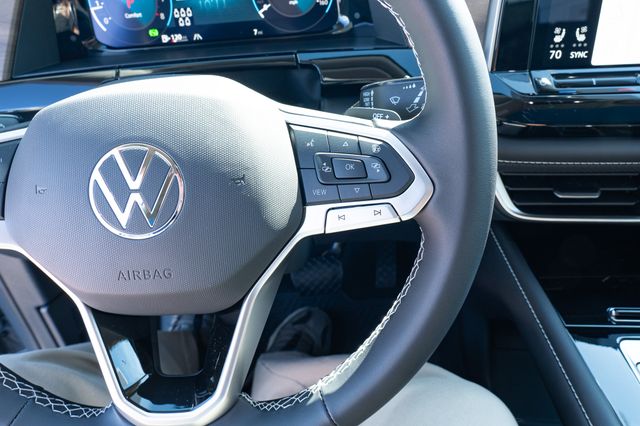 2026 Volkswagen Atlas SE w/Tech - Photo 25