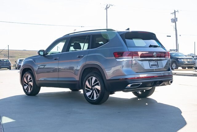 2025 Volkswagen Atlas SE Technology photo 4