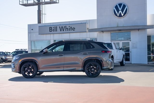 2026 Volkswagen Tiguan SE R-Line Black photo 2