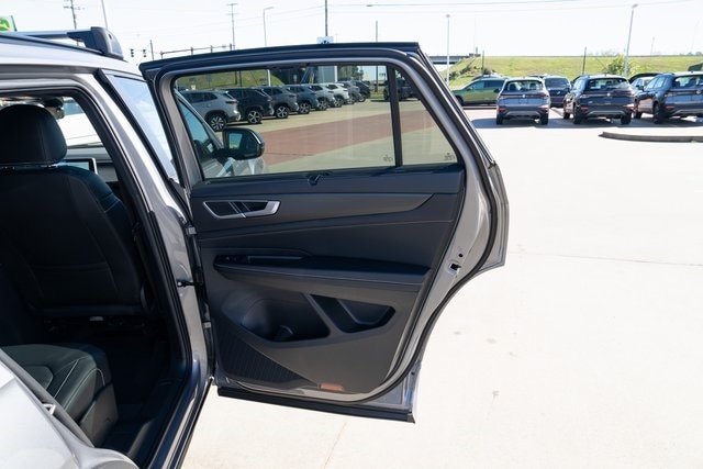 2026 Volkswagen Atlas Cross Sport SEL R-LINE - Photo 13