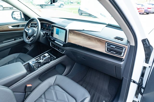 2026 Volkswagen Atlas SE w/Tech - Photo 40