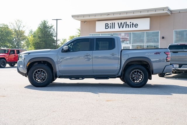 2023 Nissan Frontier PRO-4X photo 3