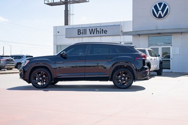 2026 Volkswagen Atlas Cross Sport SEL R-Line photo 3