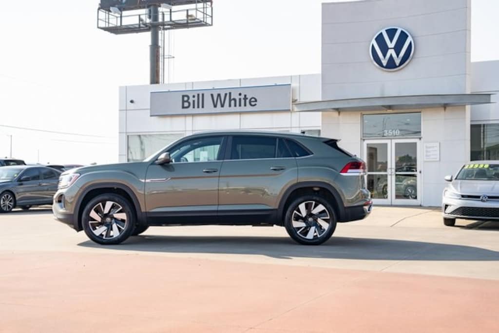 New 2026 Volkswagen Atlas Cross Sport 2.0T SE w/Technology SUV
