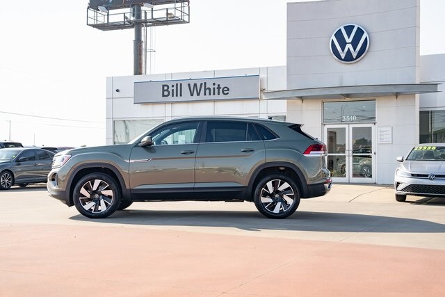 2026 Volkswagen Atlas Cross Sport SE Technology photo 3