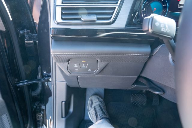 2026 Volkswagen Atlas Cross Sport SE - Photo 25