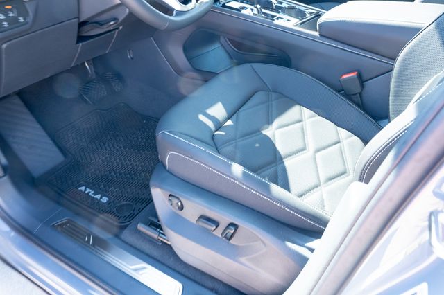 2026 Volkswagen Atlas SE w/Tech - Photo 29