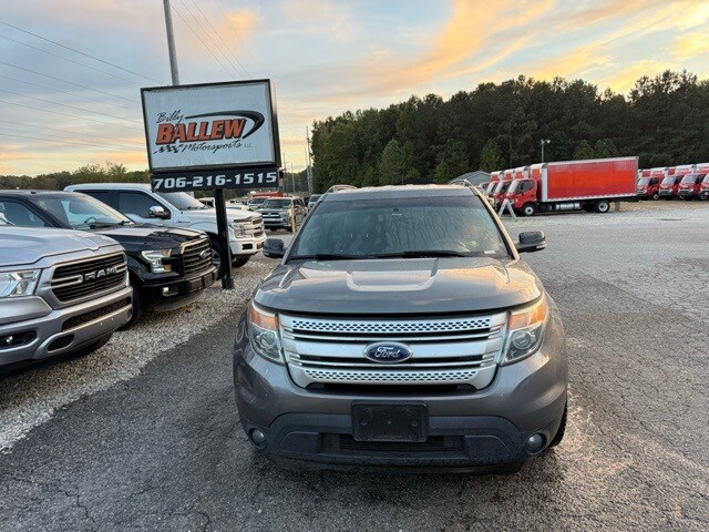 2013 Ford Explorer XLT photo 2