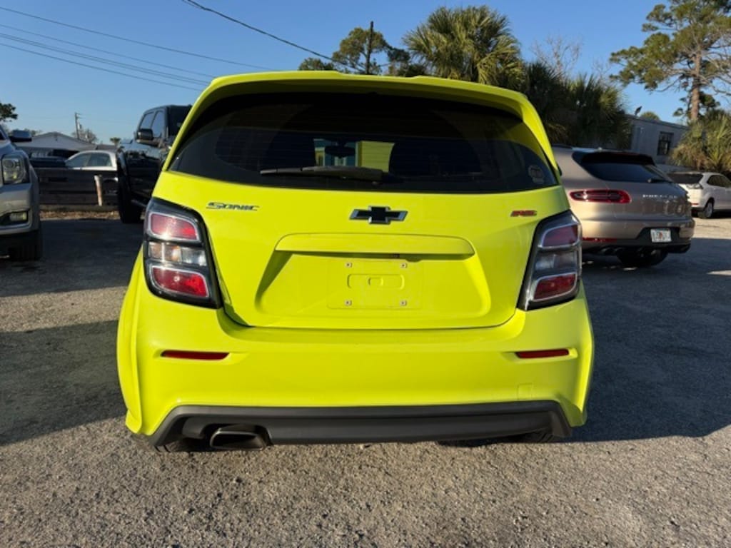 Used 2019 Chevrolet Sonic LT Auto w/1SD Hatchback