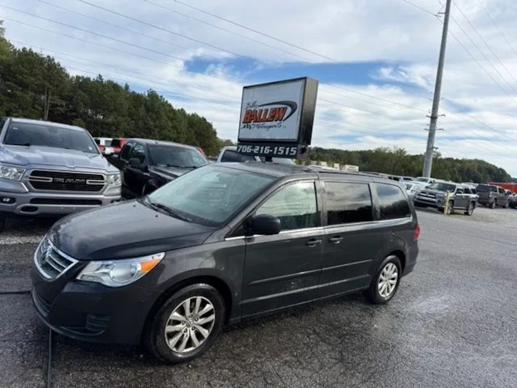 Used 2012 Volkswagen Routan SE Van Passenger Van