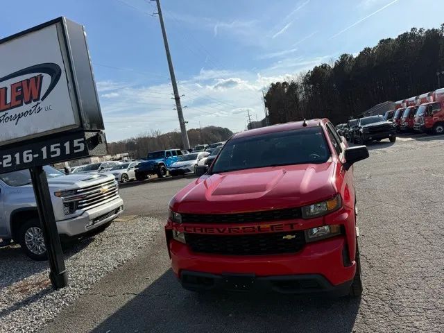 2021 Chevrolet Silverado Custom photo 2