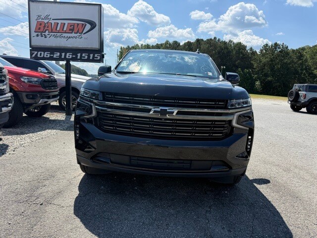 2021 Chevrolet Suburban RST photo 2