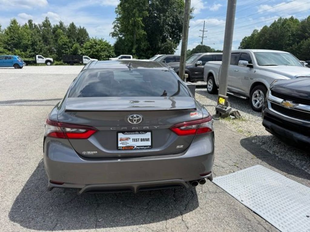 Used 2021 Toyota Camry SE Sedan