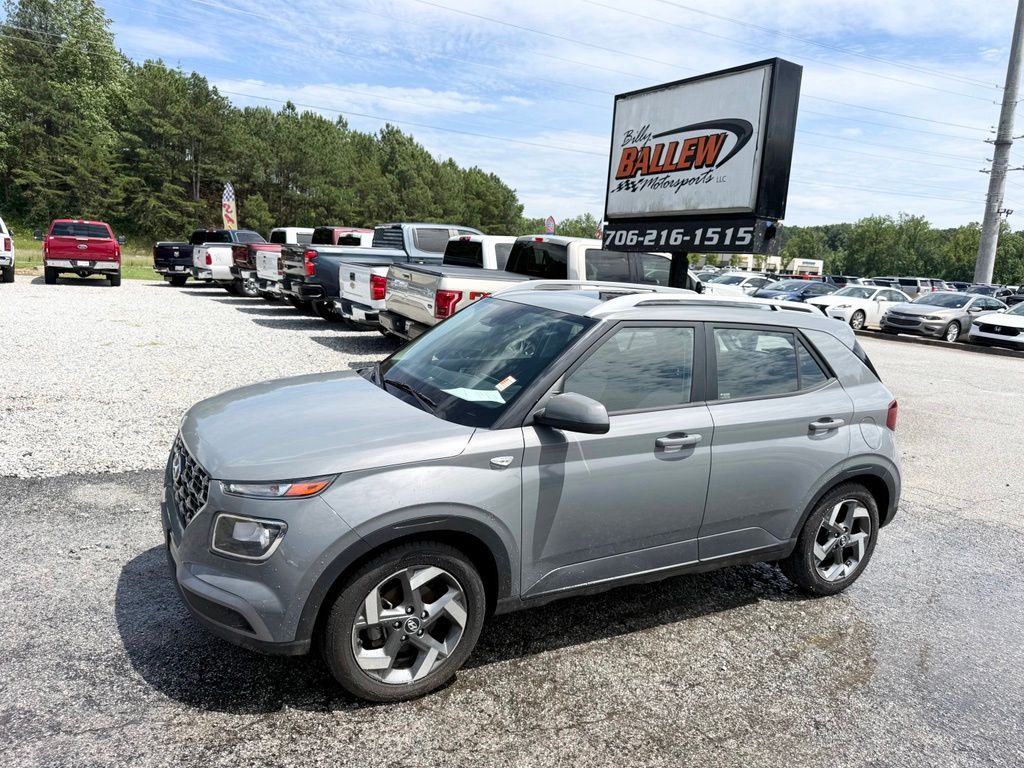 2023 Hyundai Venue SEL IVT's photo
