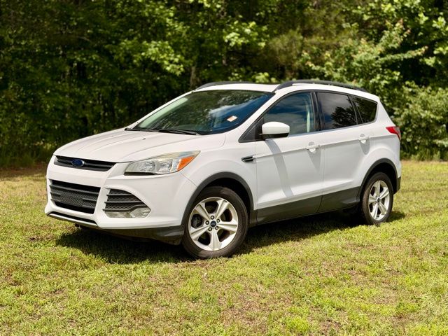 2016 Ford Escape SE's photo