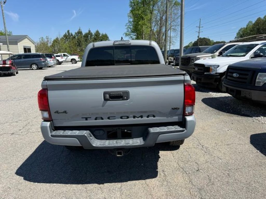 Used 2018 Toyota Tacoma Truck Double Cab