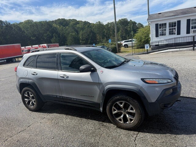 2015 Jeep Cherokee Trailhawk photo 2