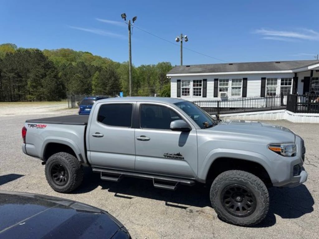 Used 2018 Toyota Tacoma Truck Double Cab