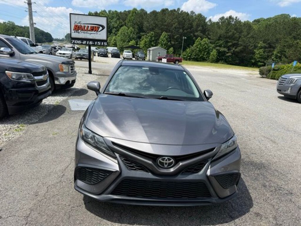 Used 2021 Toyota Camry SE Sedan