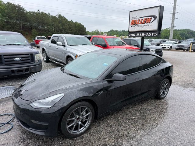 2022 Tesla Model 3 Standard Range Plus's photo