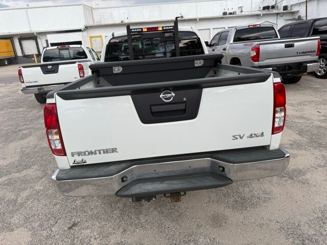 2014 Nissan Frontier SV photo 4