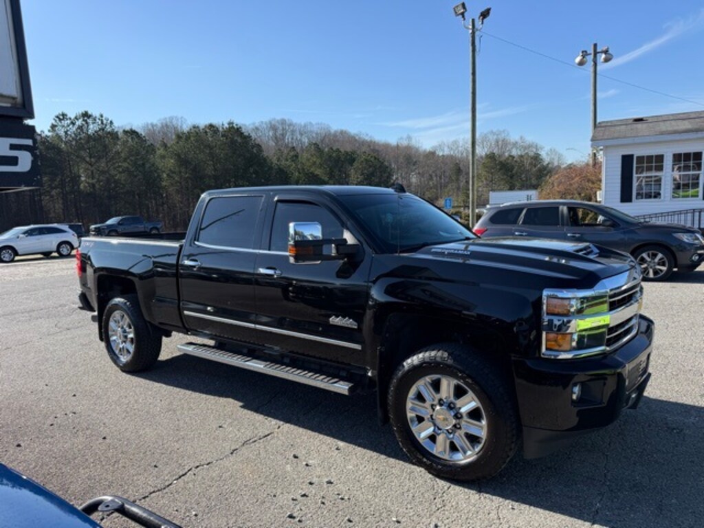 Used 2019 Chevrolet Silverado 2500HD High Country Truck Crew Cab