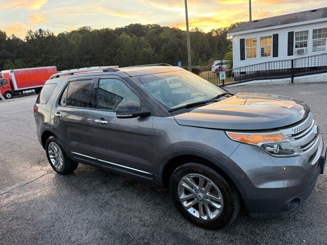2013 Ford Explorer XLT photo 3