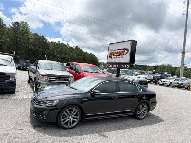2017 Volkswagen Passat 1.8T R-Line w/ Comfort Pkg. Auto's photo
