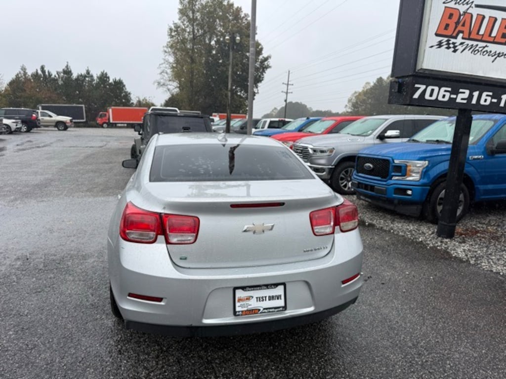 Used 2015 Chevrolet Malibu LT w/1LT Sedan