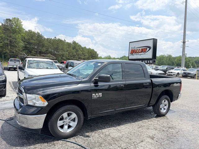 2021 RAM 1500 Classic SLT 4x4 Crew Cab 5'7's photo